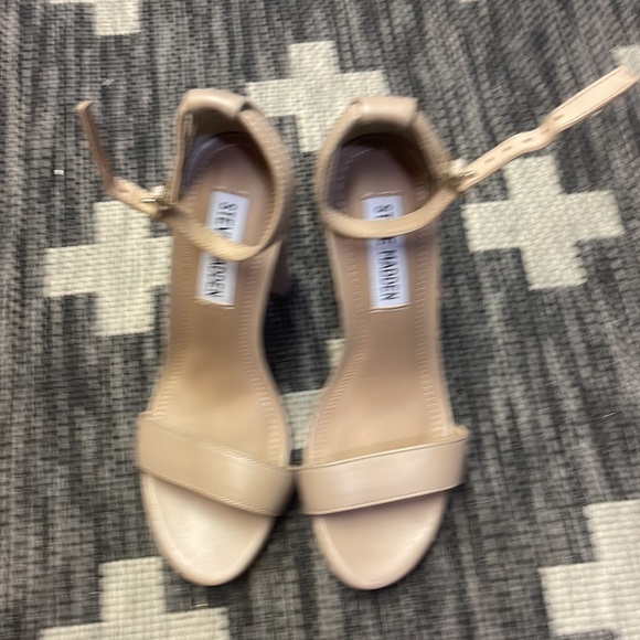 Steve Madden Brand New Size 5 1/2 Shoes - Picture 3 of 4